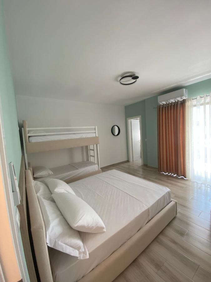 Helena Hotel Shëngjin Esterno foto